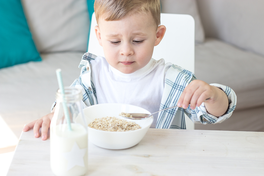 Niños con alergia a la proteína de la leche de vaca