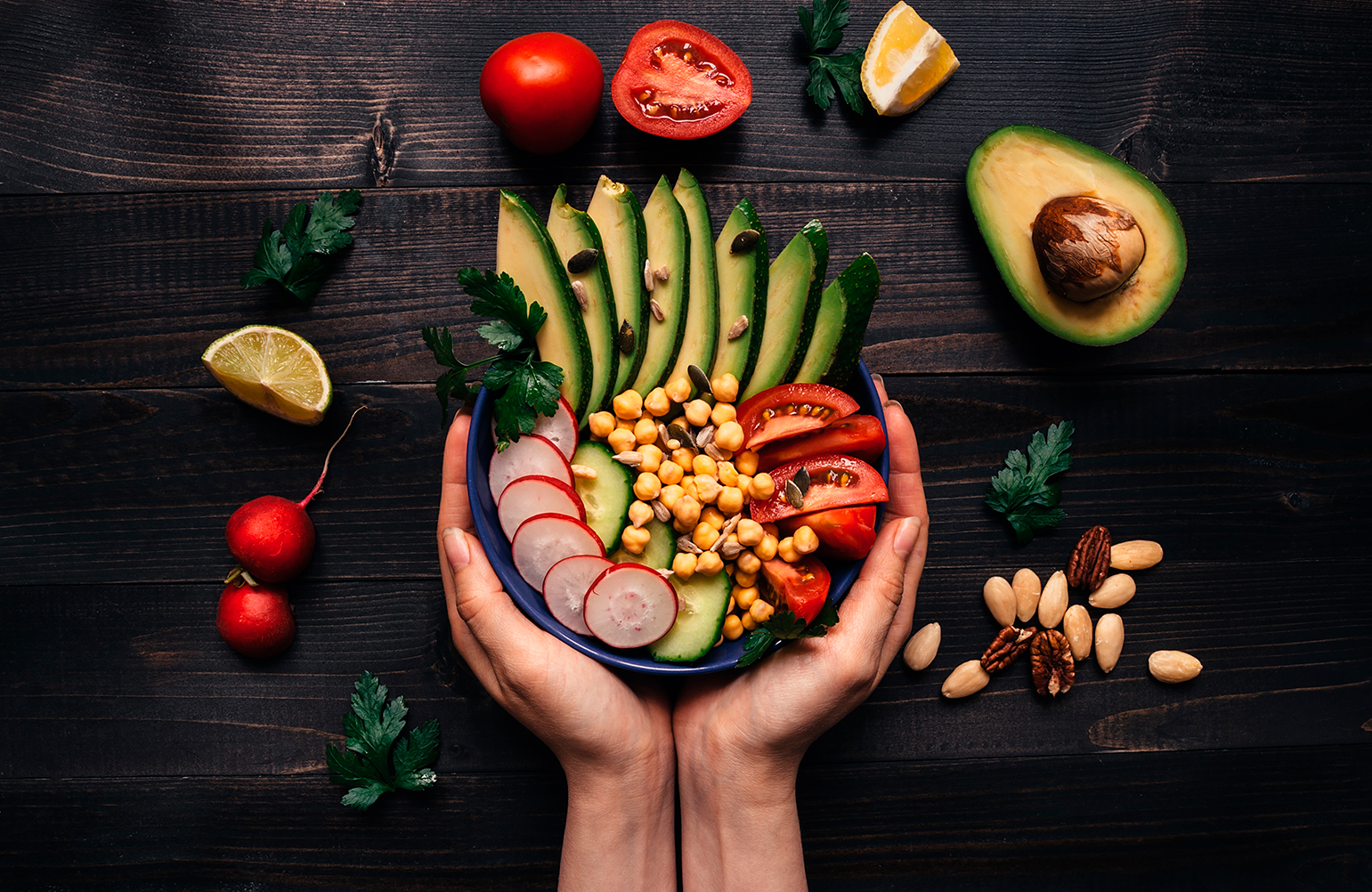 ¿Qué comer para no subir de peso si soy vegano o vegetariano?